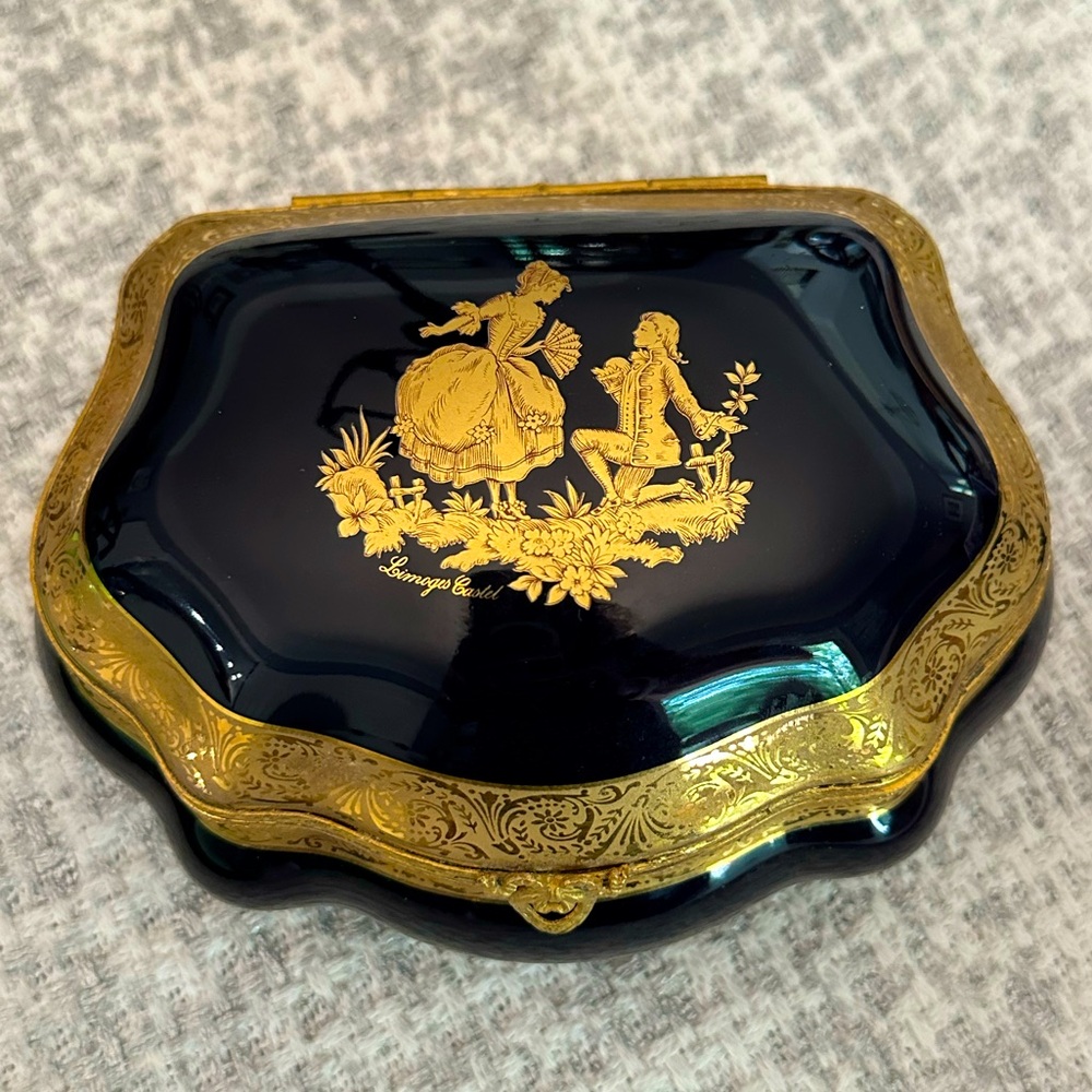 Gorgeous Limoges Cobalt Blue 22K Gold Trinket Box Hinged Lid Courting Couple